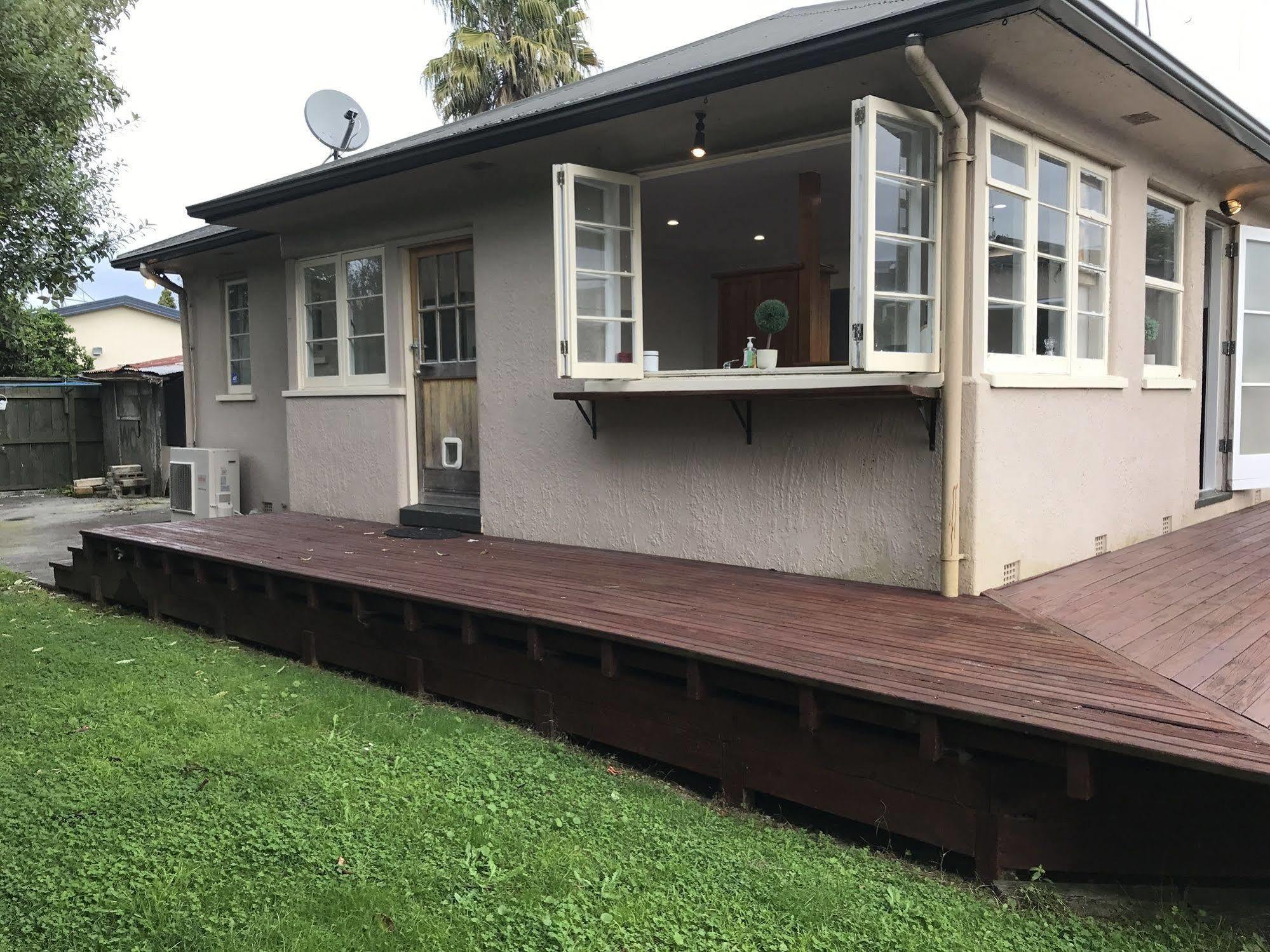 Holiday Homes On Grey St Hamilton Exterior photo